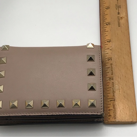 EUC SMALL ROCKSTUD CALFSKIN WALLET   RETAIL $490 - Picture 2 of 16